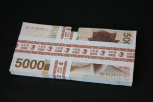 5000円積立の複利シミュレーションは何年でどれくらい増えるの？